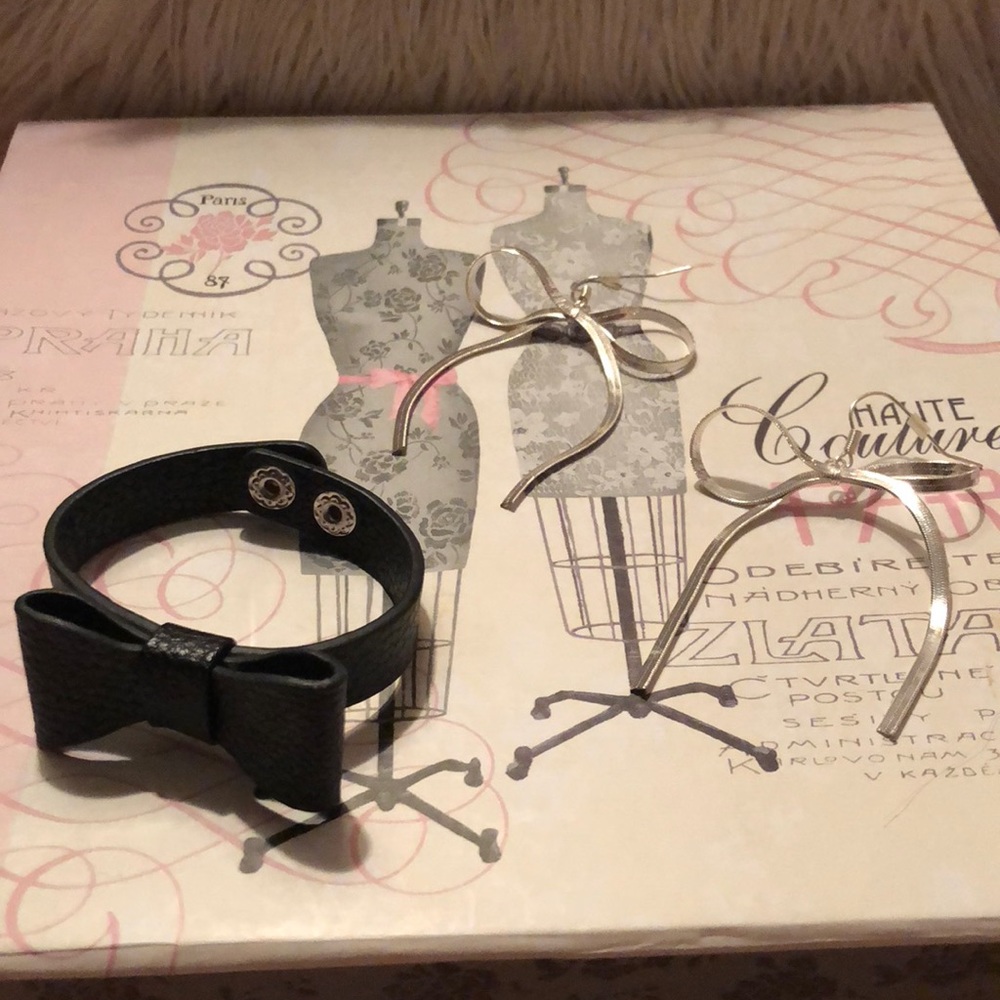 For a girl who loves bows
